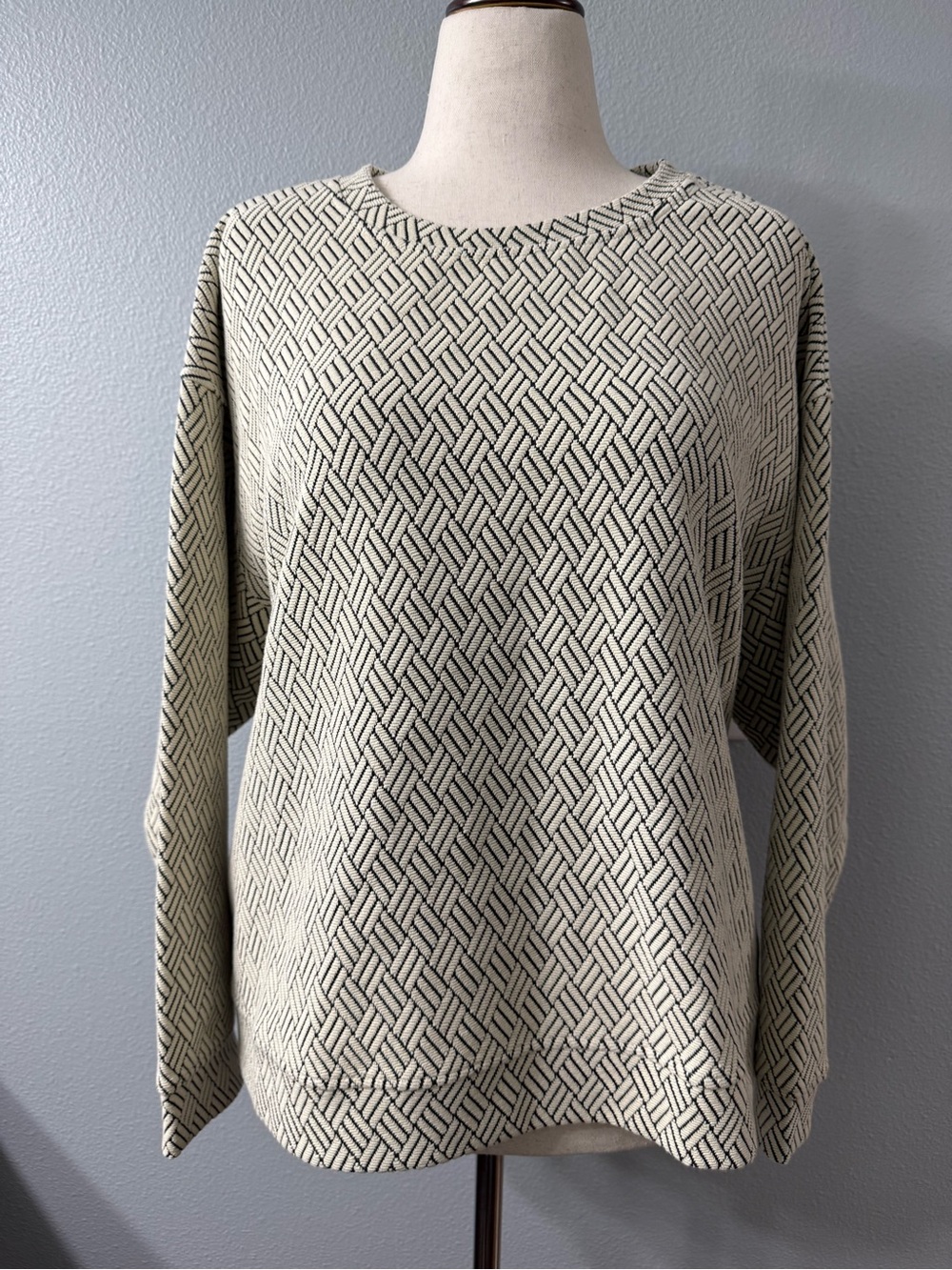 See and Be Seen Oversized Textured Top Buttercream Beige and Brown Geometric, LG